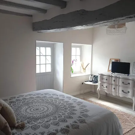 D'hote Familiale De La Maison Bleue *