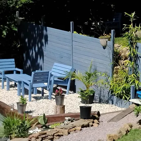 D'hote Familiale De La Maison Bleue * Lanvallay