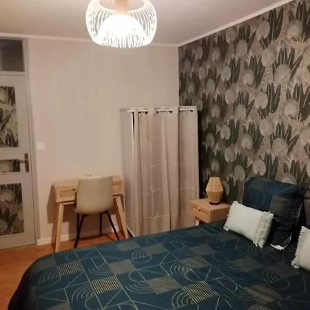 住宿加早餐酒店 D'hote Familiale De La Maison Bleue *